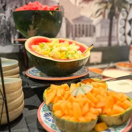 Ibis Budget Centre Gare 2* Nîmes