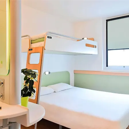Ibis Budget Centre Gare 호텔 님